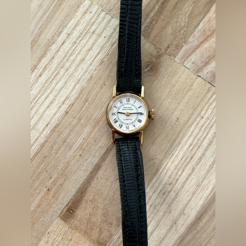 Bulova Accutron Rare Vintage Ladies Watch Gold Filled Case White Dial Leather - Picture 6 of 15
